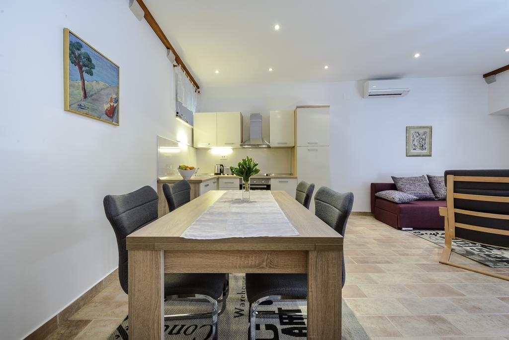 Apartment Riva ซัฟทัท ภายนอก รูปภาพ